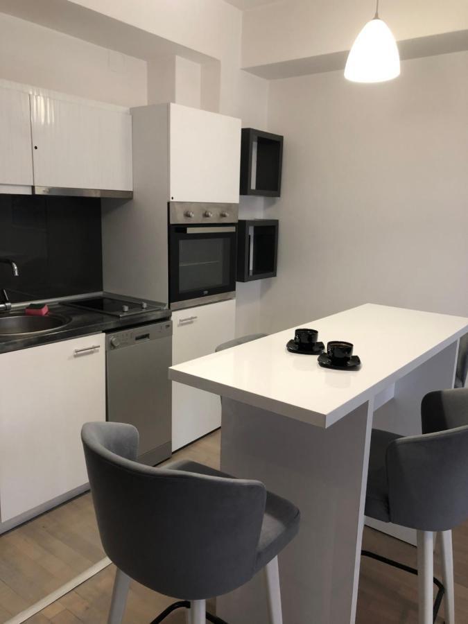 Cozy Apartment In The City Center Skopje Exterior photo