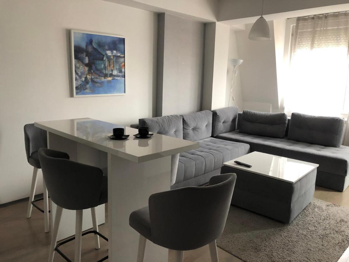 Cozy Apartment In The City Center Skopje Exterior photo