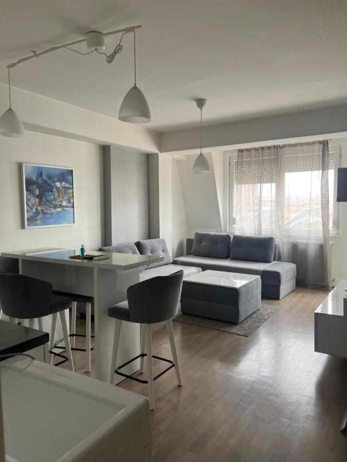 Cozy Apartment In The City Center Skopje Exterior photo