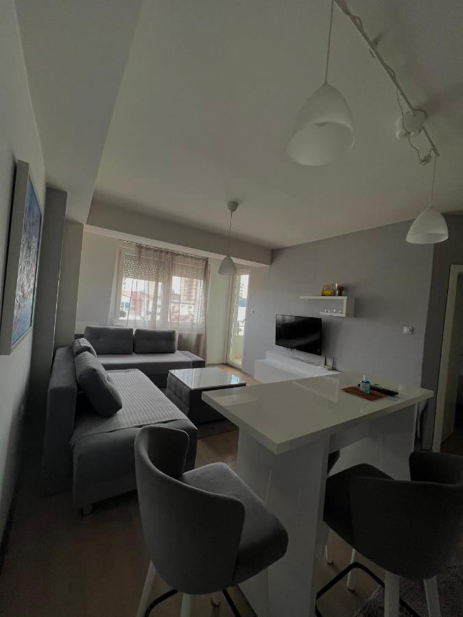 Cozy Apartment In The City Center Skopje Exterior photo